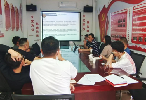 区城市管理局召开铜都商业街后街项目引入洽谈会1