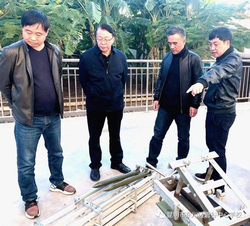 张绍辉副区长一行深入碧谷中心学校走访调研3