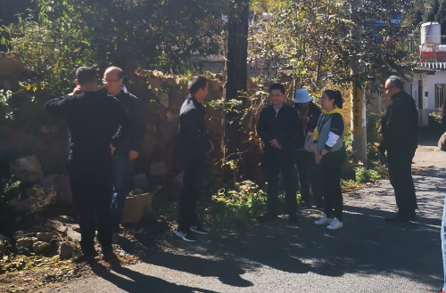 国家统计局云南调查总队党组书记贺开贵赴汤丹镇元宝村调研指导驻村帮扶工作1