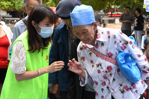【网络安全】“春城e文明”——蓝马甲大篷车网络文明公益行活动走进东川3