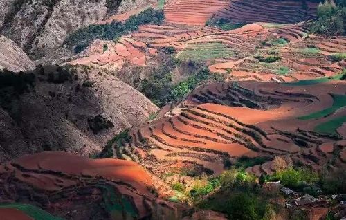 【旅居东川·城五乡二②】东川向全国游客发出邀约  快来红土地体验“城五乡二”的生活1