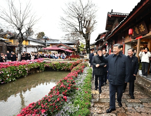 习近平在云南丽江市考察调研10