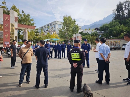 【平安东川】两轮攻坚！护航校园周边电瓶车停放安全1