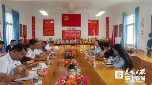 东川3所学校驶入国培快车道1