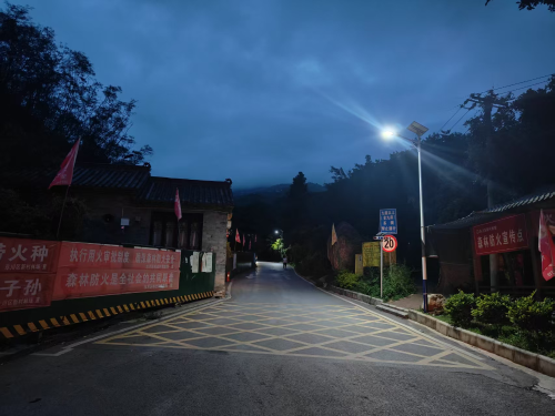 【我为群众办实事】东川区完成2025年城市背街小巷照明设施改造提升