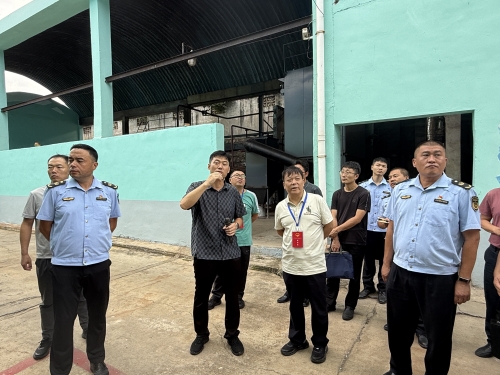 区人大常委会视察危险化学品安全管理工作1