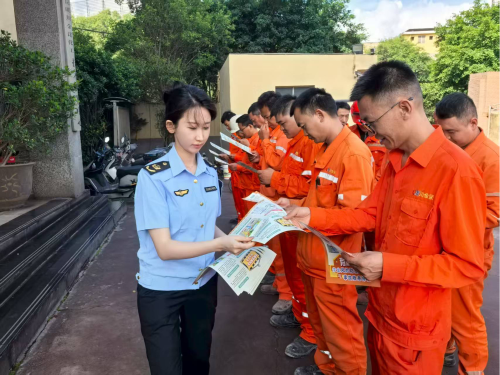 精准普法进企业 法治护航促发展2