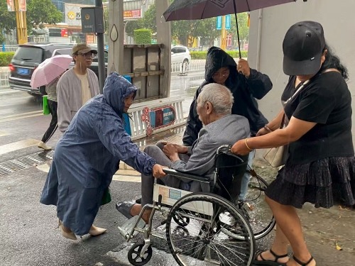 桂苑社区转移危房住户1