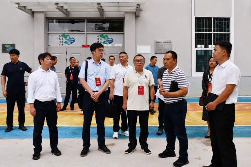 区政协组织开展义务教育优质均衡发展推进情况视察暨重点提案督办活动1