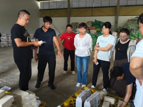九三学社云南省委会、昆明市委会赴东川乌龙镇开展“九三科技之光——百名专家科技下乡”社会服务活动3