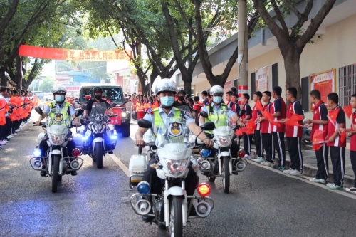 一人参军，全家光荣！东川公安全力护航3