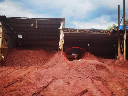 现场照片二(红色圈为事故发生位置) 现场照片二(红色圈为事故发生位置)