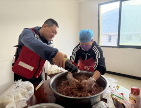 东川区红十字会“爱心饺子宴”3