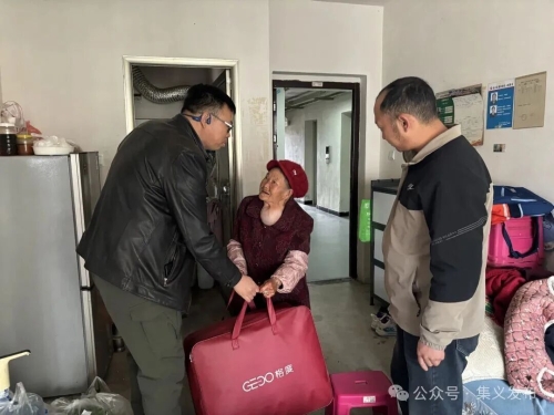 铜源社区驻村工作队用实际行动筑牢冬日“温暖防线”1