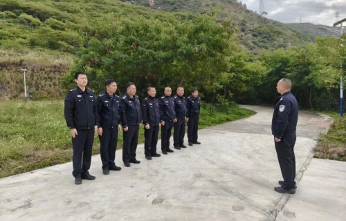 东川区公安局开展全警冬季实战大练兵3