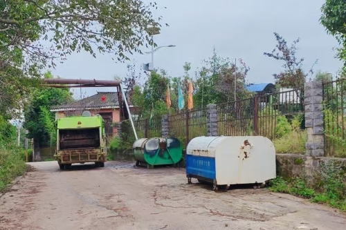 东川区综合行政执法局扎实推进非法倾倒生活垃圾治理2