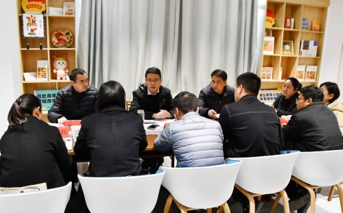 郝国栋调研群团“联盟”建设改革工作