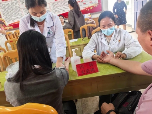 党建领航送健康3