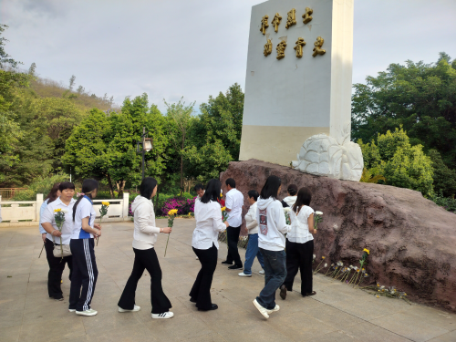 【网络中国节·清明】铜都街道桂苑社区开展清明节主题祭扫活动2