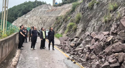 【防汛减灾】游涯坤到红土地镇实地查看受灾情况1