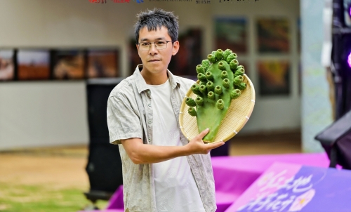 【跟着赛事游东川】东川“洋芋花开”艺术季启幕&nbsp; 洋芋花海激活“红土经济”8