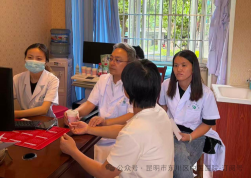 省级名老中医皮肤科杨登科专家团队工作站落户区中医医院 让优质中医服务触手可及2