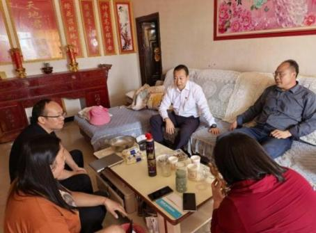 刘洪涛赴汤丹镇中山村讲授专题党课并开展调研走访2