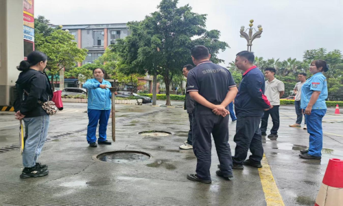 区商务投促局组织加油站开展安全生产观摩学习交流活动2