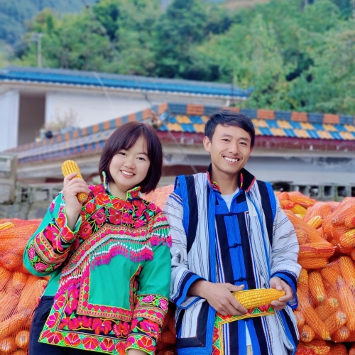 生于红土，绣向新生  青年创业，让千年彝绣走出大山