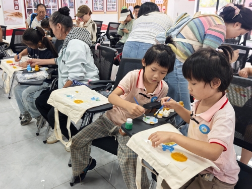 【山海同声·融合赋能】沪滇携手&nbsp;润家护苗东川区启动青少年临界预防与易地搬迁家庭家庭教育指导帮扶项目2